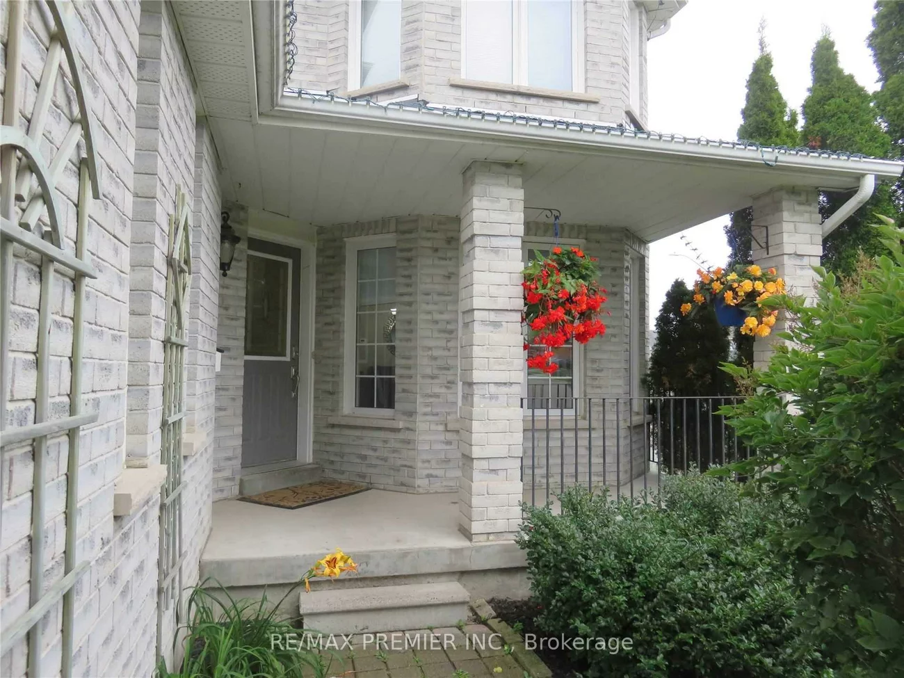 2, Grace, Painswick South, Barrie