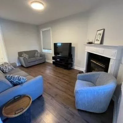 2, Grace, Painswick South, Barrie