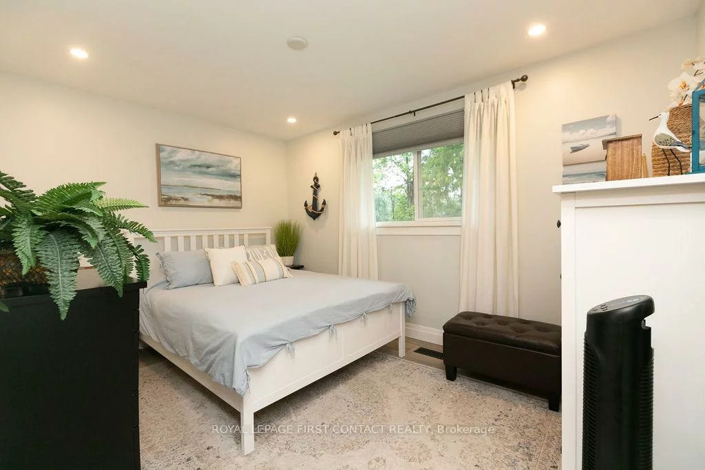 20, Ottaway, Wellington, Barrie