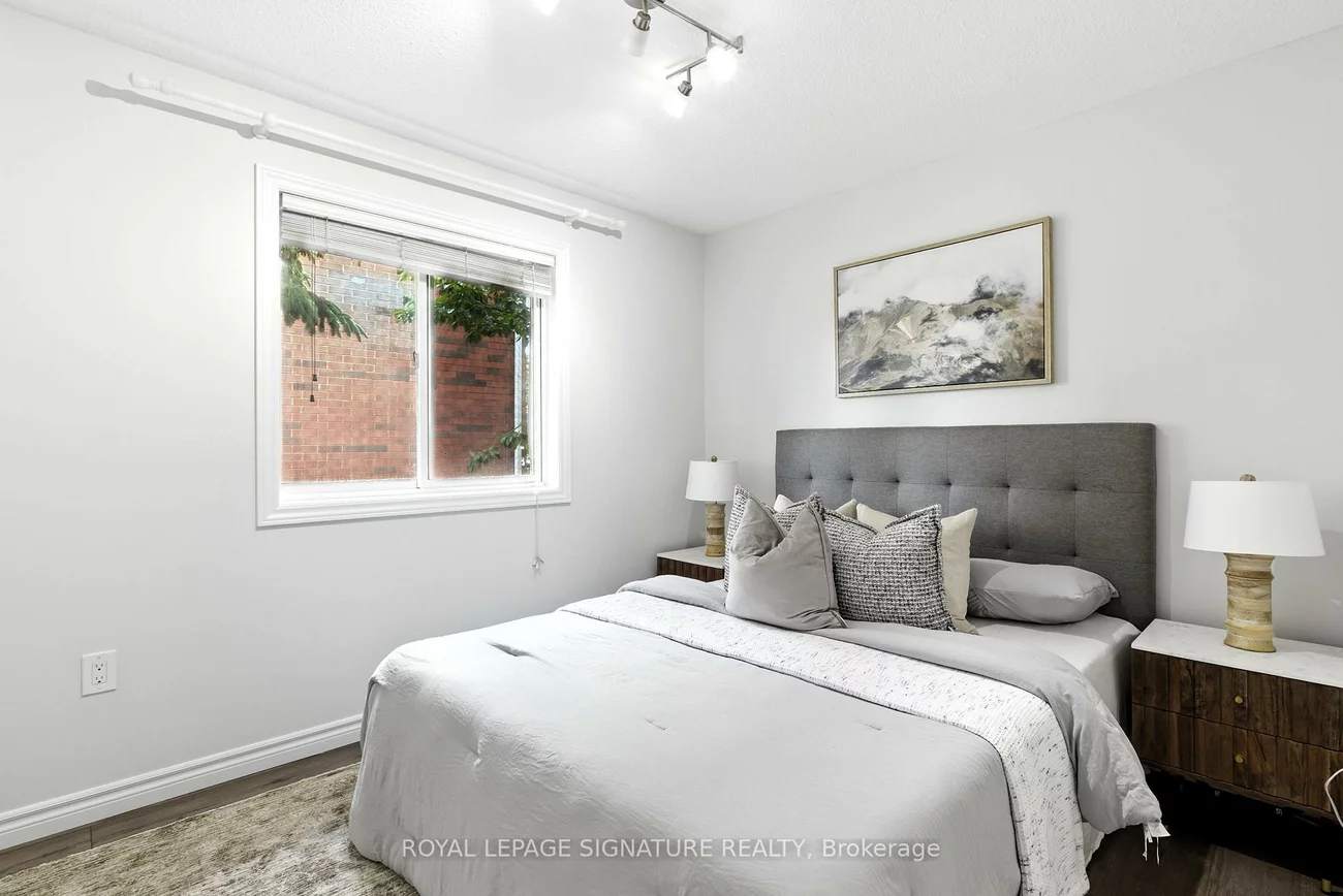 20, Pacific, Little Lake, Barrie