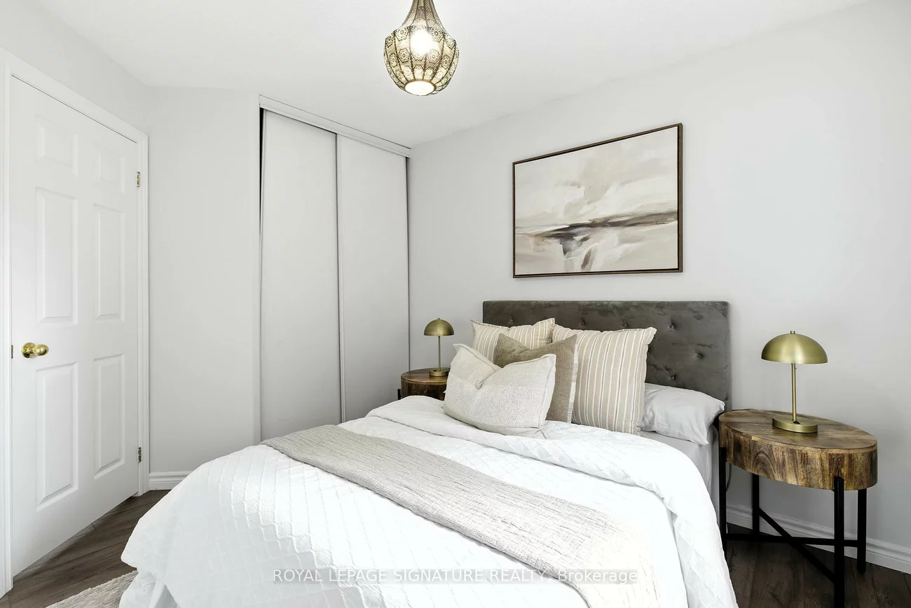 20, Pacific, Little Lake, Barrie