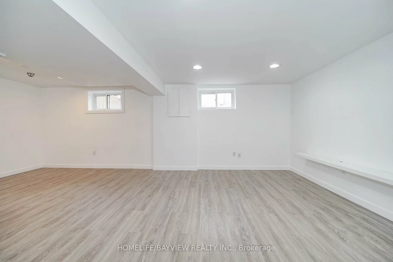 163, Gunn, Wellington, Barrie