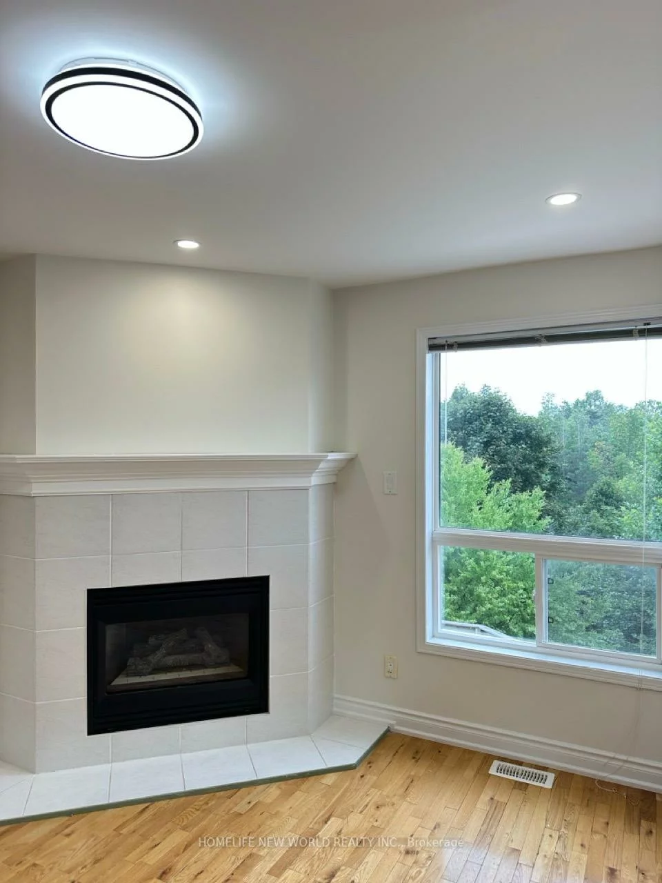 28, Lougheed, Holly, Barrie