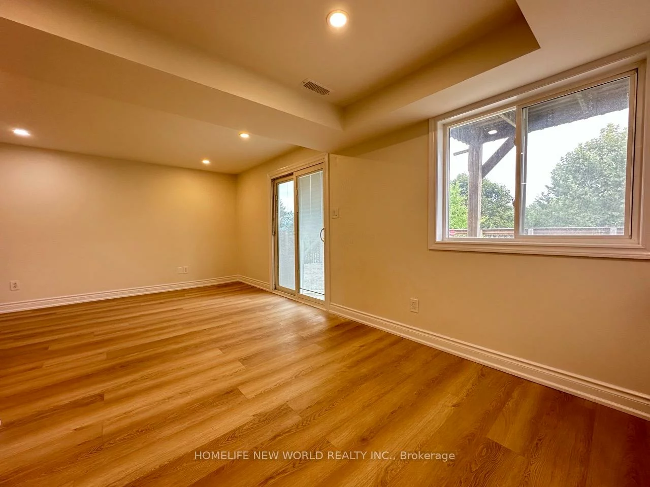 28, Lougheed, Holly, Barrie