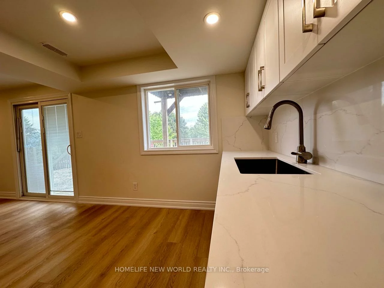 28, Lougheed, Holly, Barrie