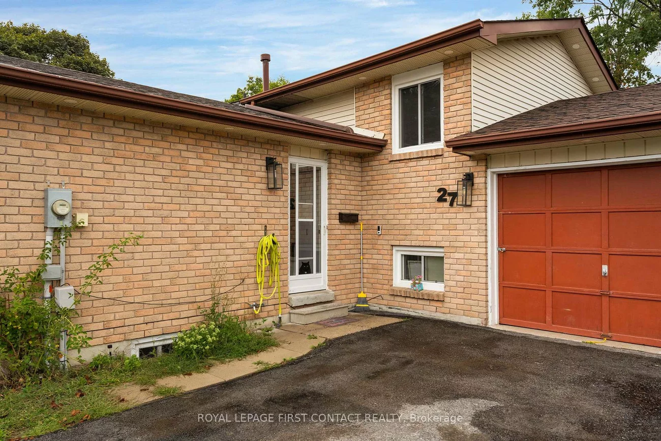27, Austen, Letitia Heights, Barrie