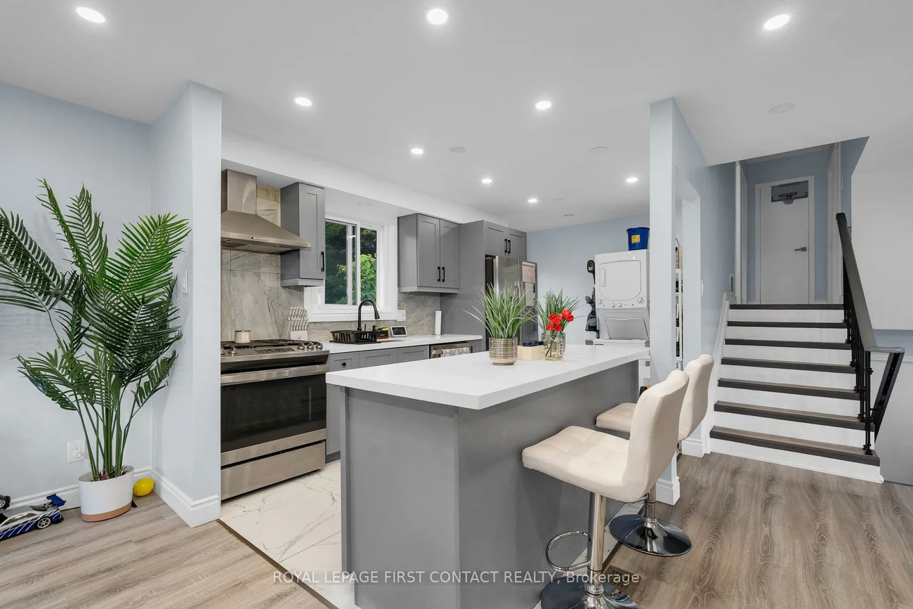 27, Austen, Letitia Heights, Barrie