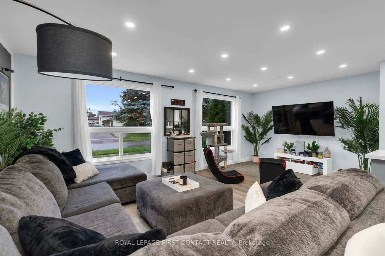 27, Austen, Letitia Heights, Barrie