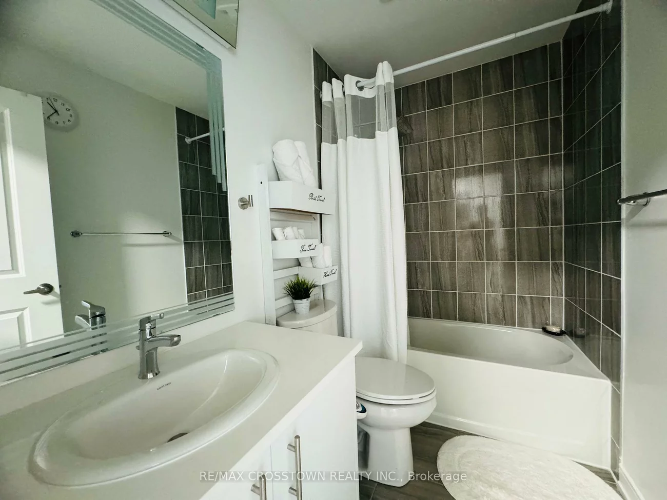 47, Red Maple, Innis-Shore, Barrie