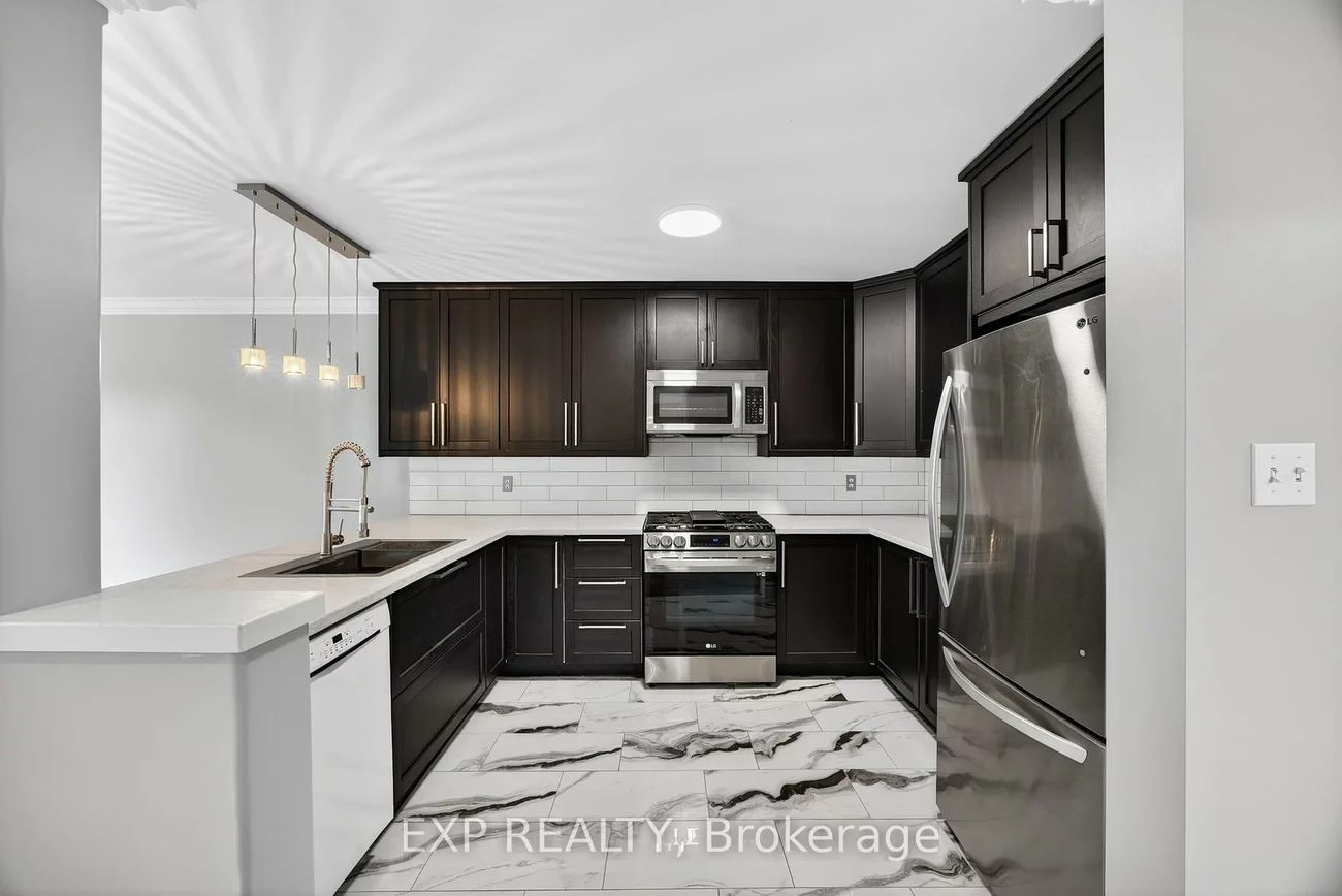 76, Logan, Holly, Barrie