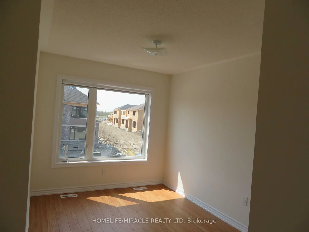 36, Valleybrook, Innis-Shore, Barrie