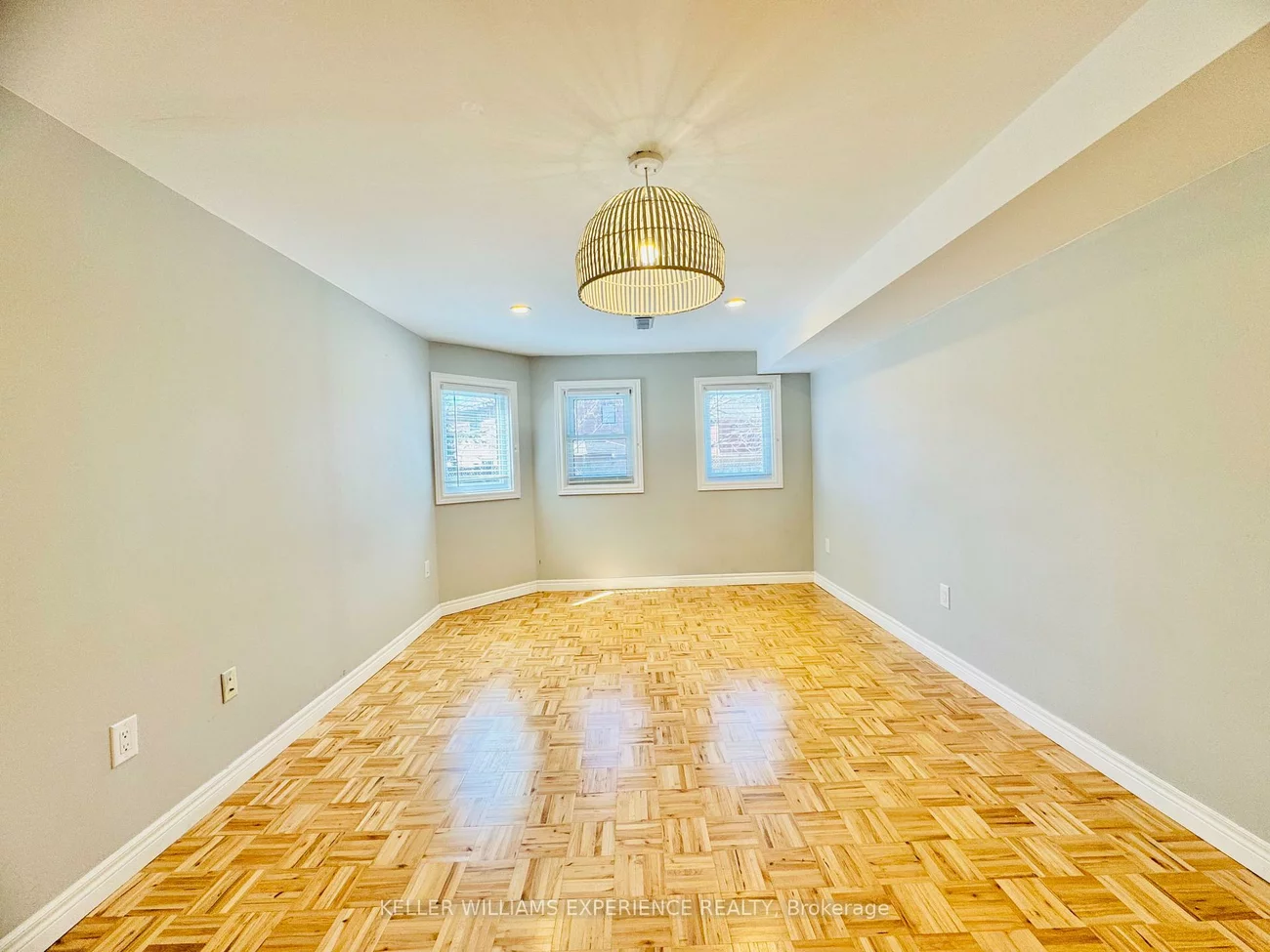 22, Grand Forest, Bayshore, Barrie