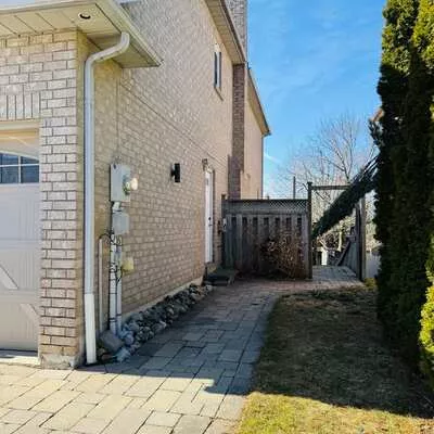 22, Grand Forest, Bayshore, Barrie