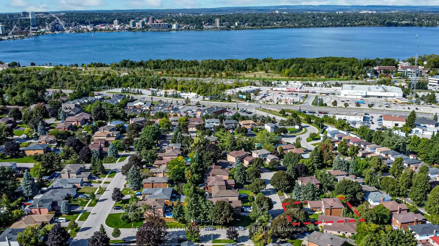 16, Autumn, Allandale Heights, Barrie