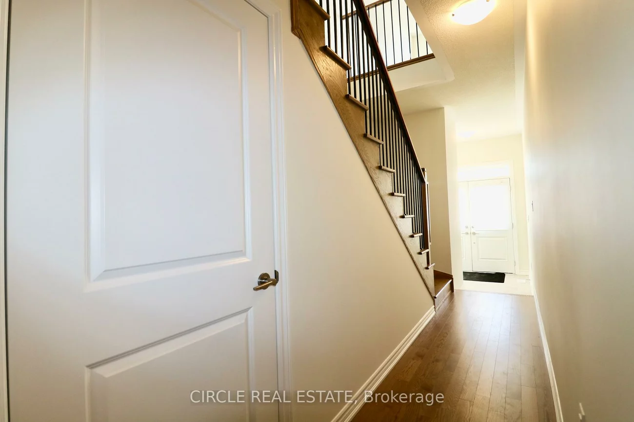 35, Phoenix, Painswick South, Barrie