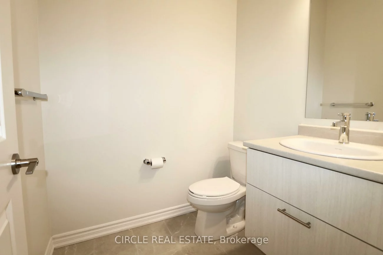 35, Phoenix, Painswick South, Barrie
