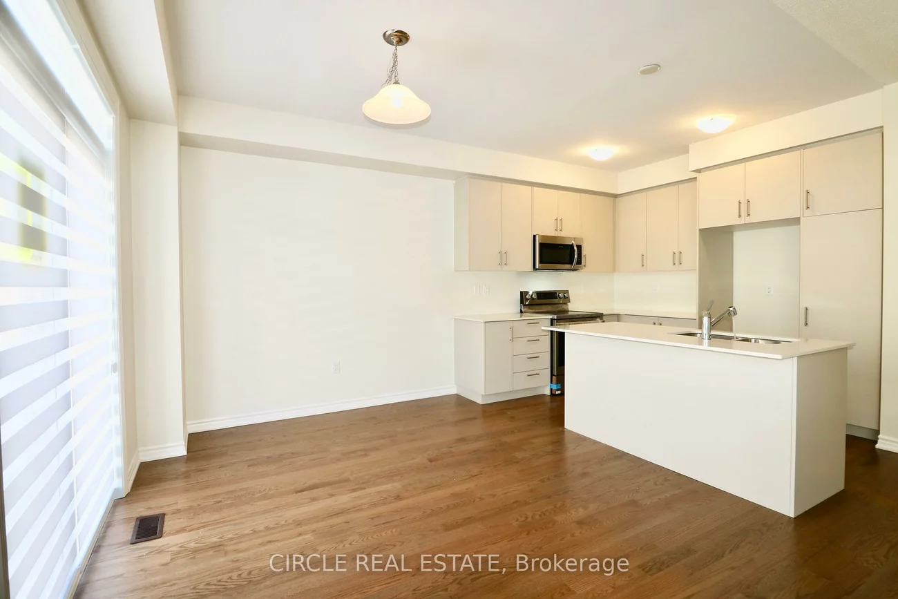 35, Phoenix, Painswick South, Barrie