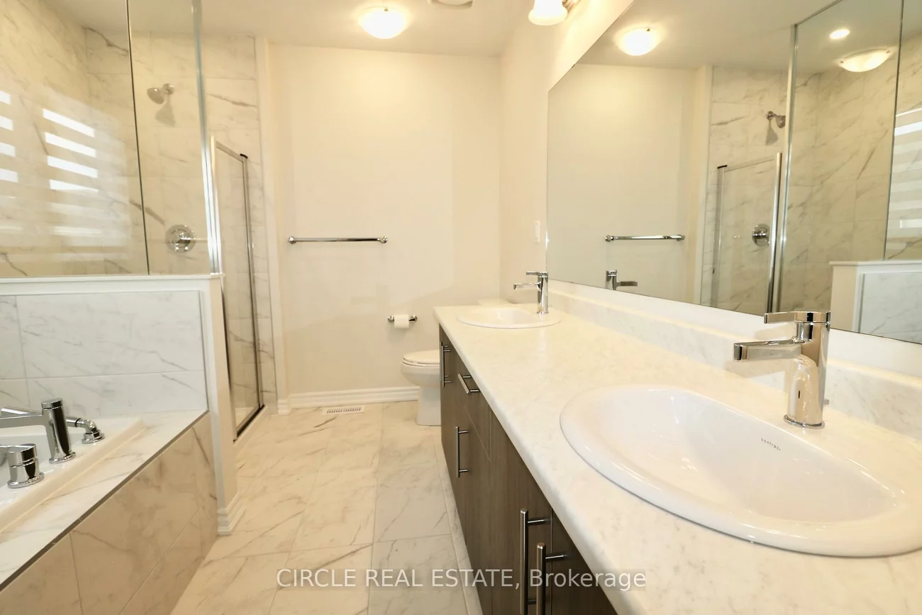 35, Phoenix, Painswick South, Barrie