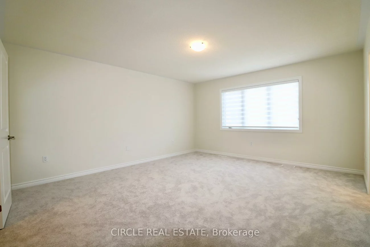 35, Phoenix, Painswick South, Barrie