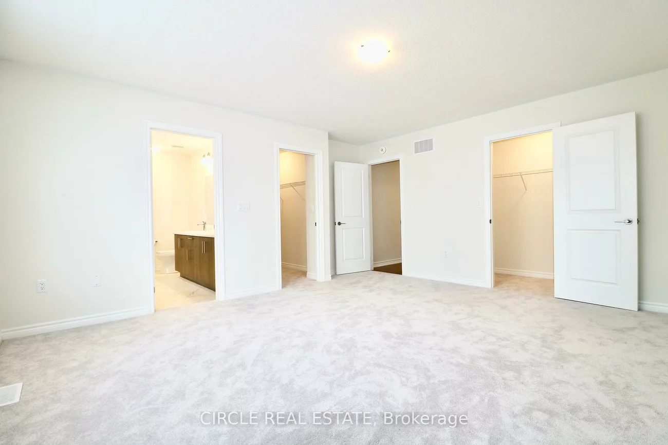 35, Phoenix, Painswick South, Barrie