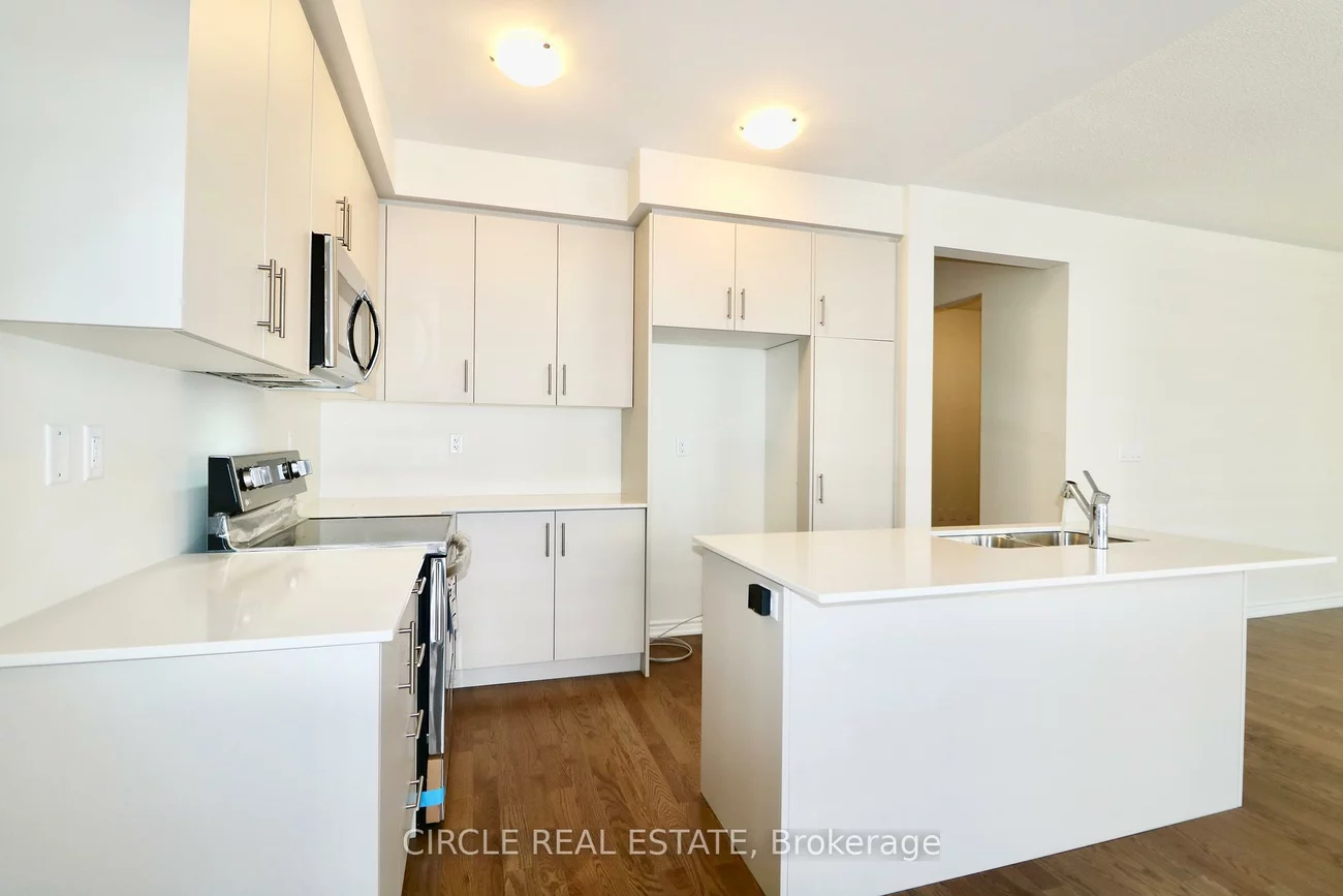 35, Phoenix, Painswick South, Barrie