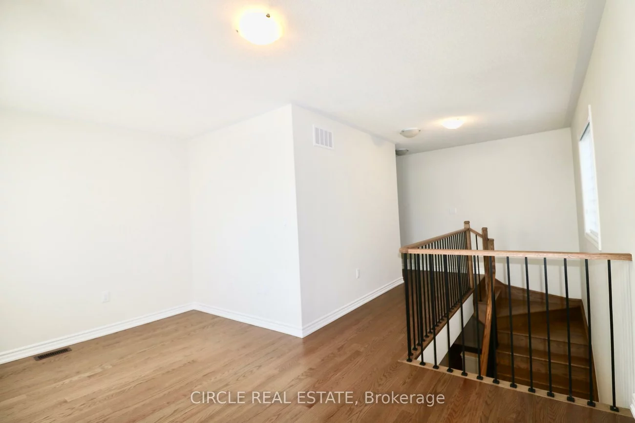 35, Phoenix, Painswick South, Barrie