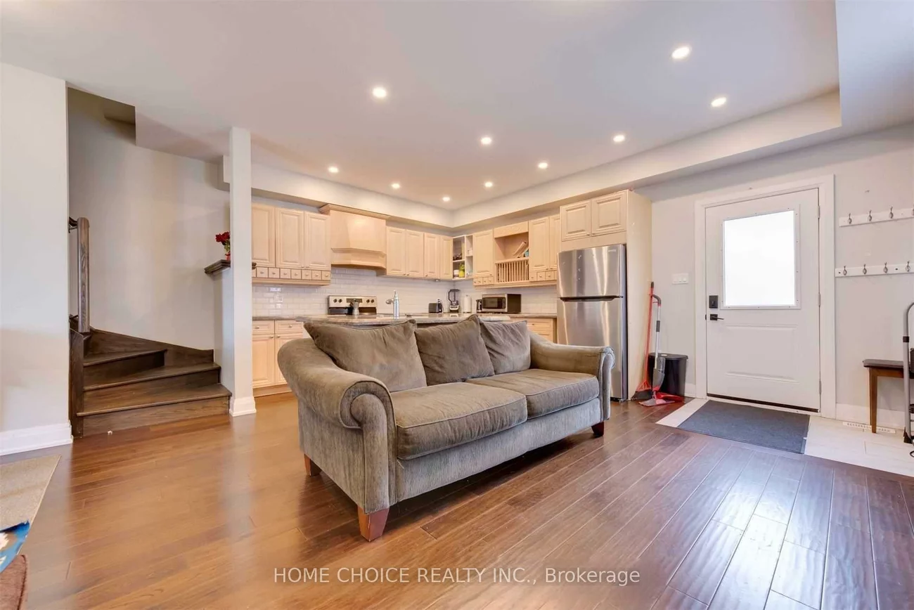 27, Stonehart, East Bayfield, Barrie