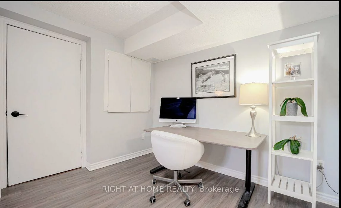 36, Knupp, Edgehill Drive, Barrie