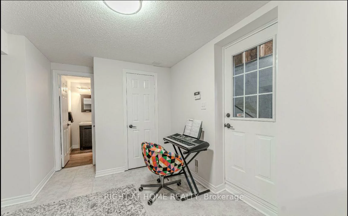36, Knupp, Edgehill Drive, Barrie