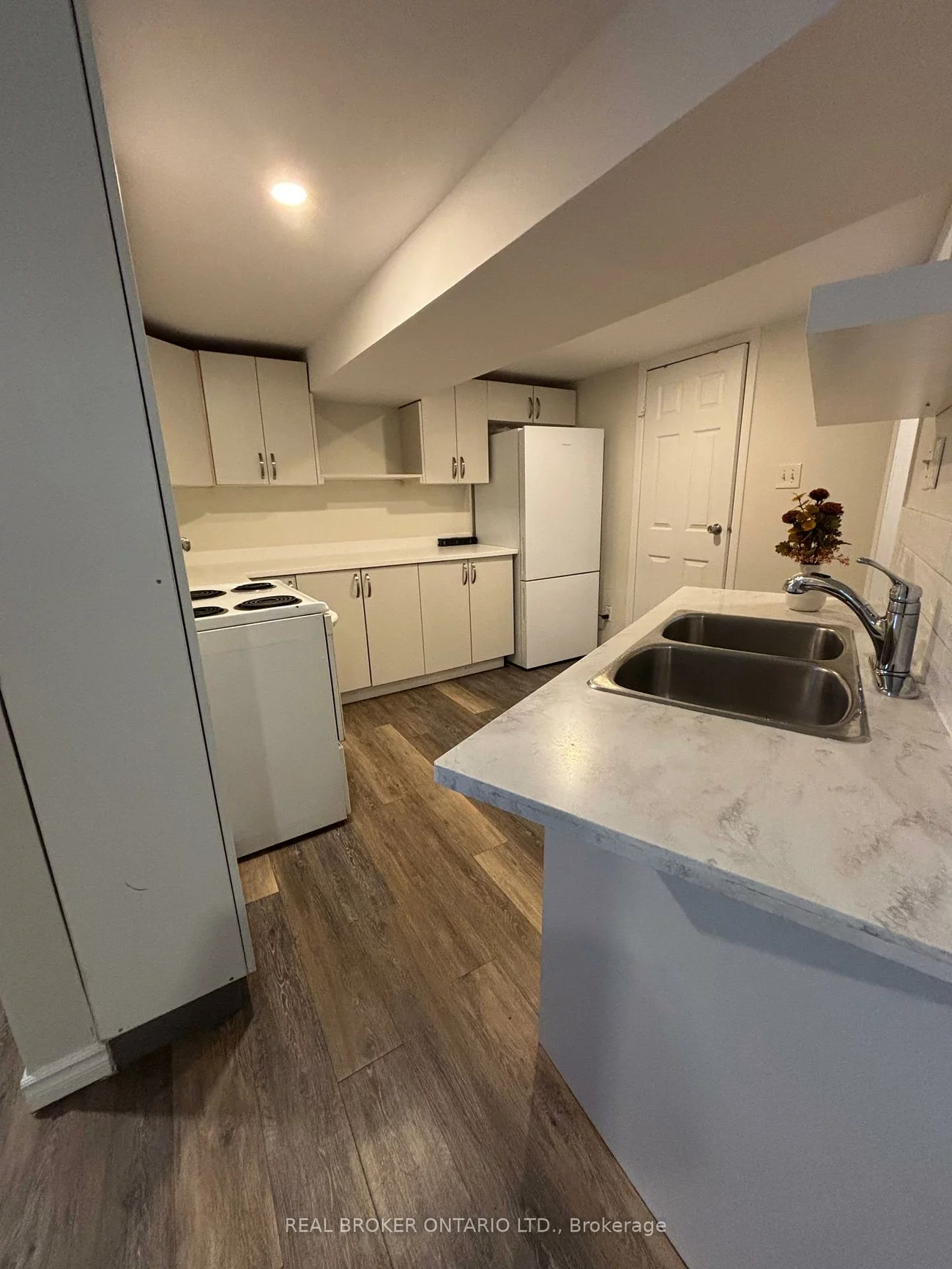 56, Bernick, Grove East, Barrie