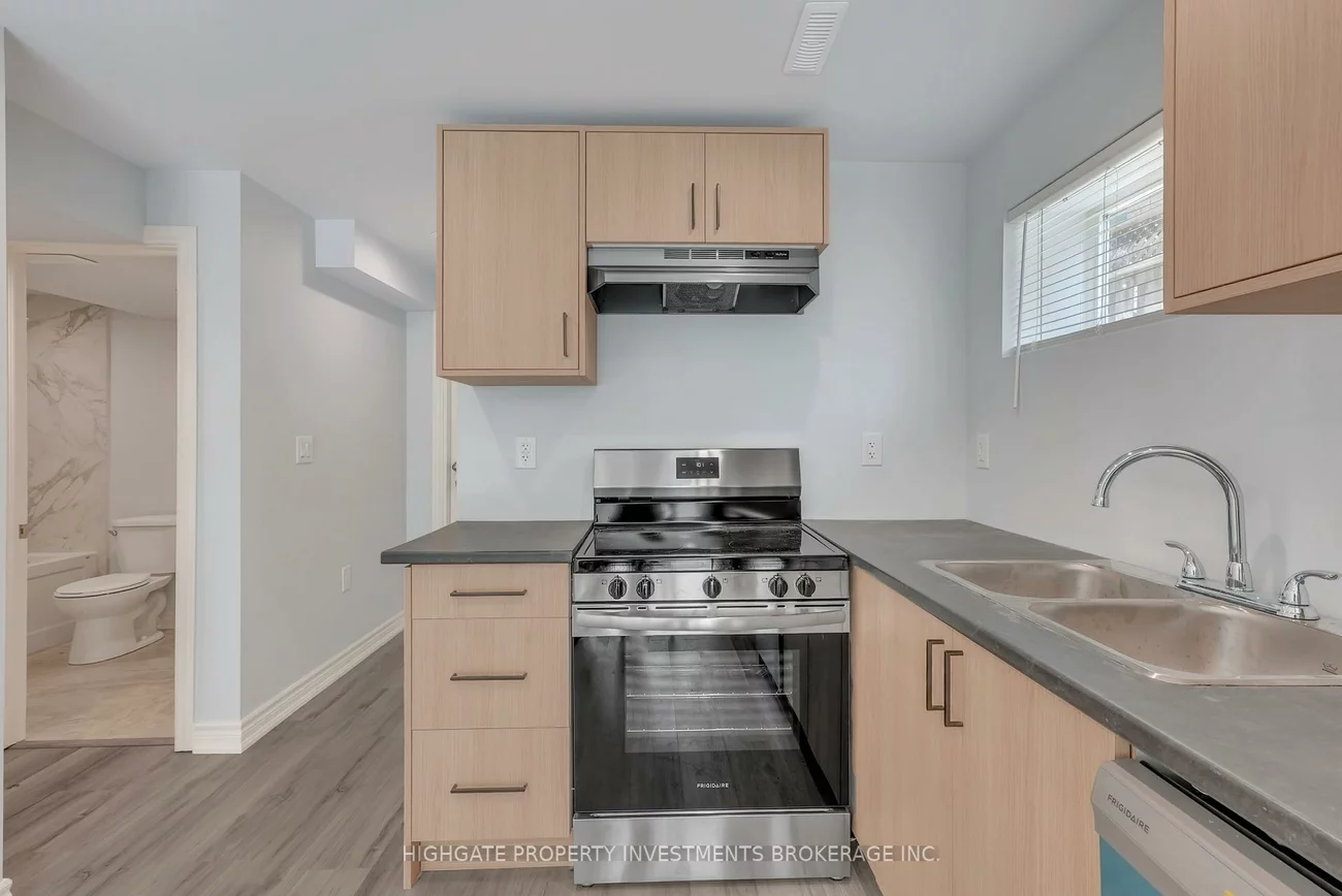 21, Stollar, Little Lake, Barrie