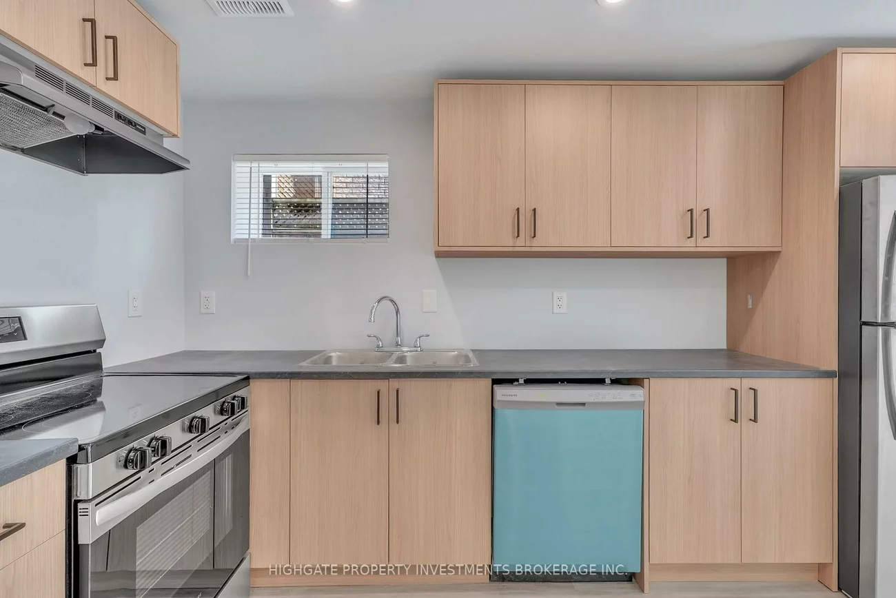21, Stollar, Little Lake, Barrie