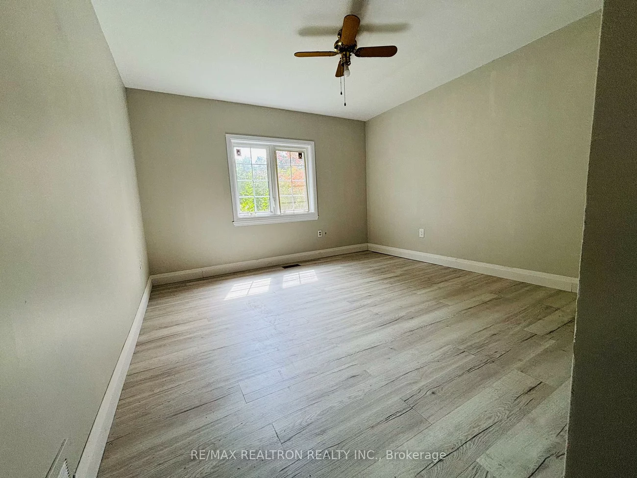 850, Lockhart, Rural Barrie Southeast, Barrie