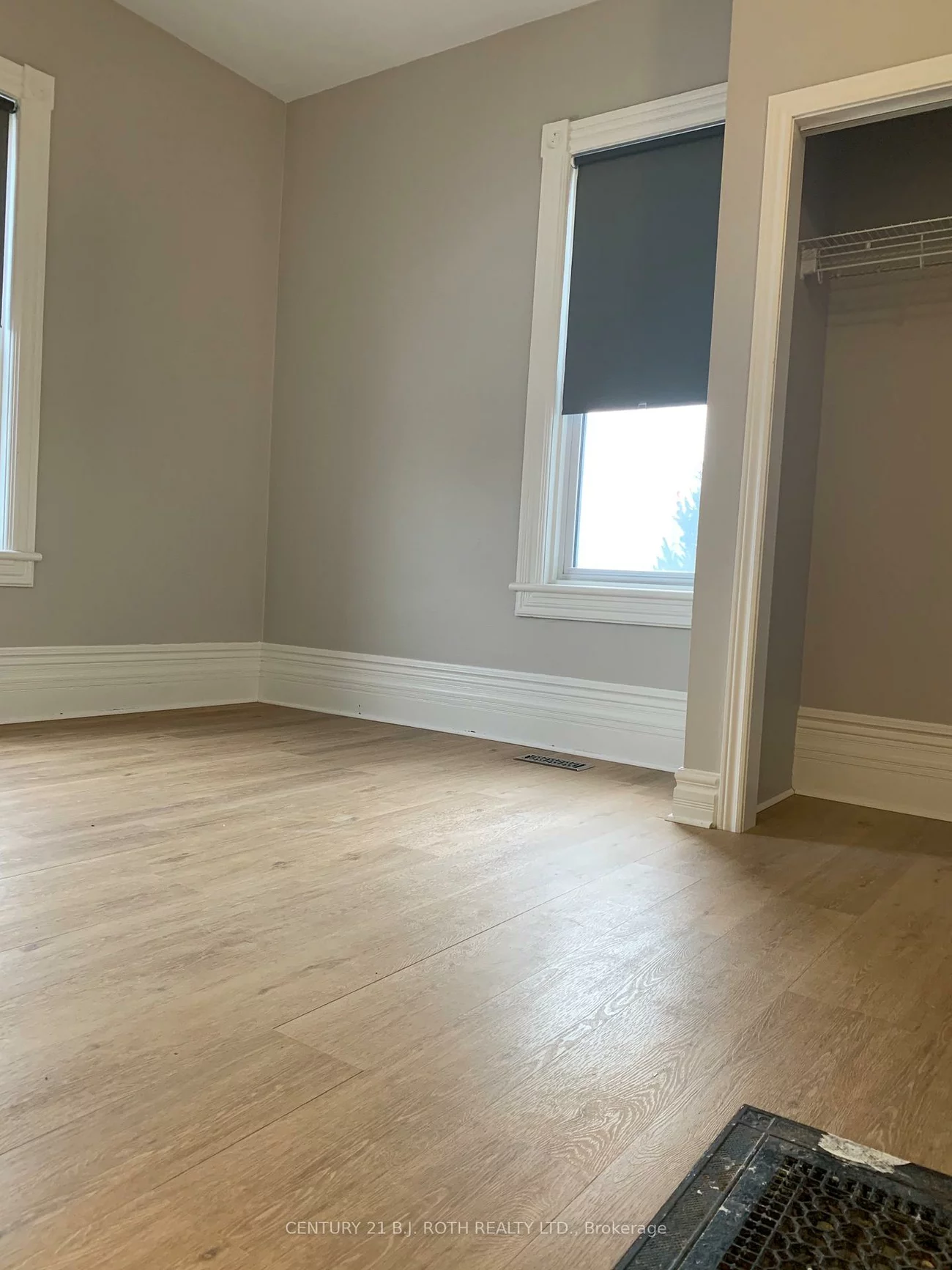 172, Dunlop, Queen's Park, Barrie