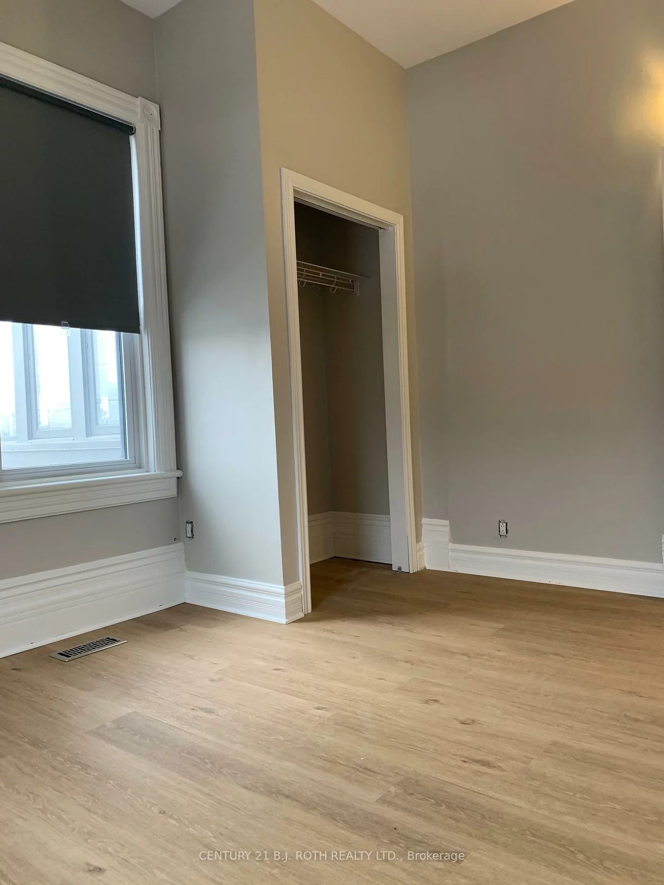 172, Dunlop, Queen's Park, Barrie