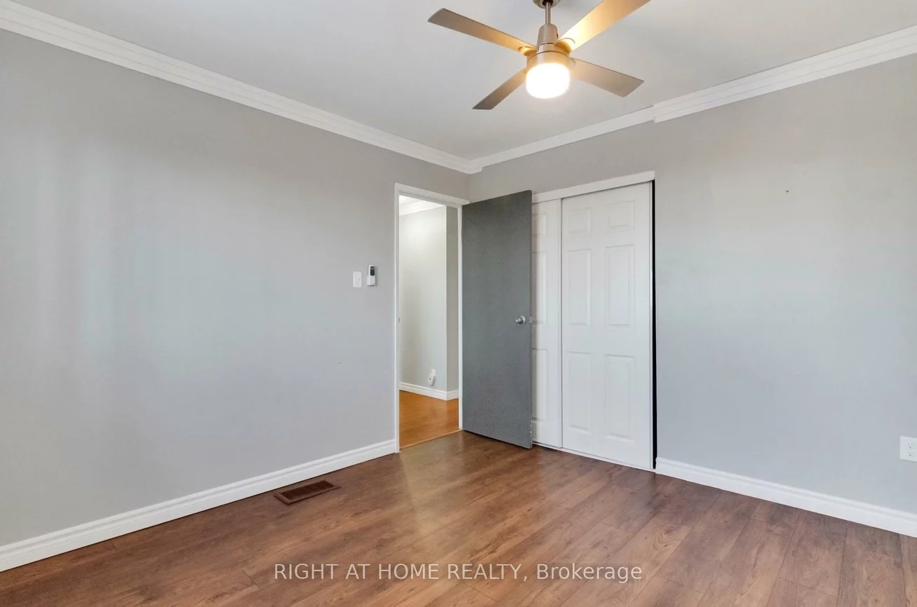 42, Farmingdale, Cundles East, Barrie