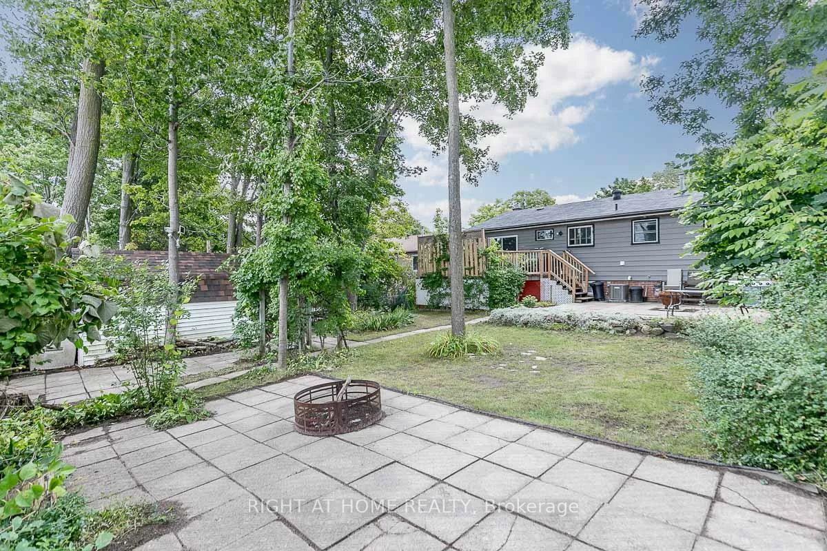 42, Farmingdale, Cundles East, Barrie