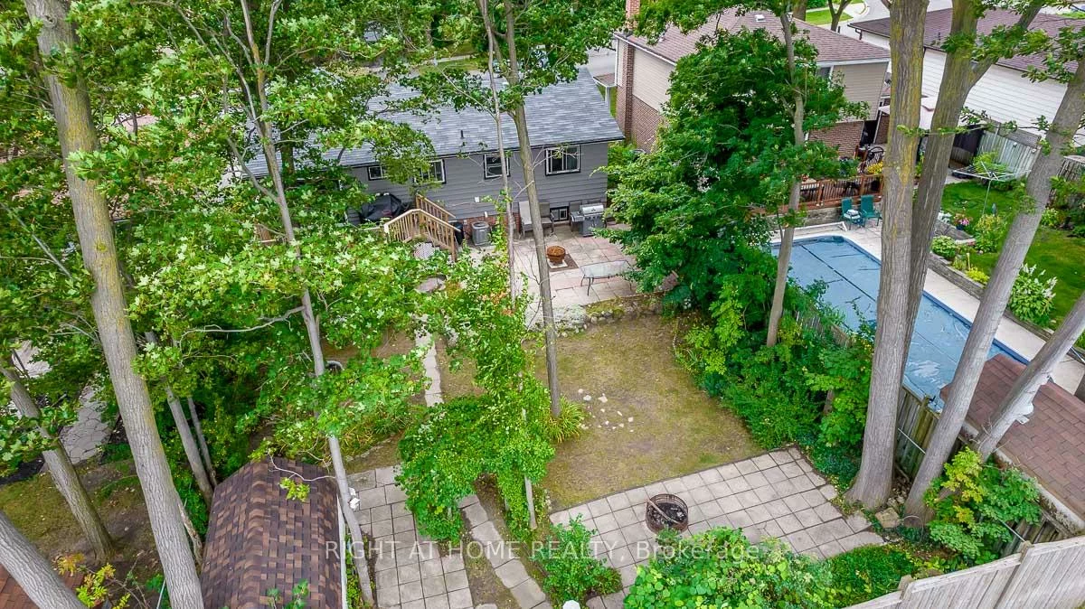 42, Farmingdale, Cundles East, Barrie