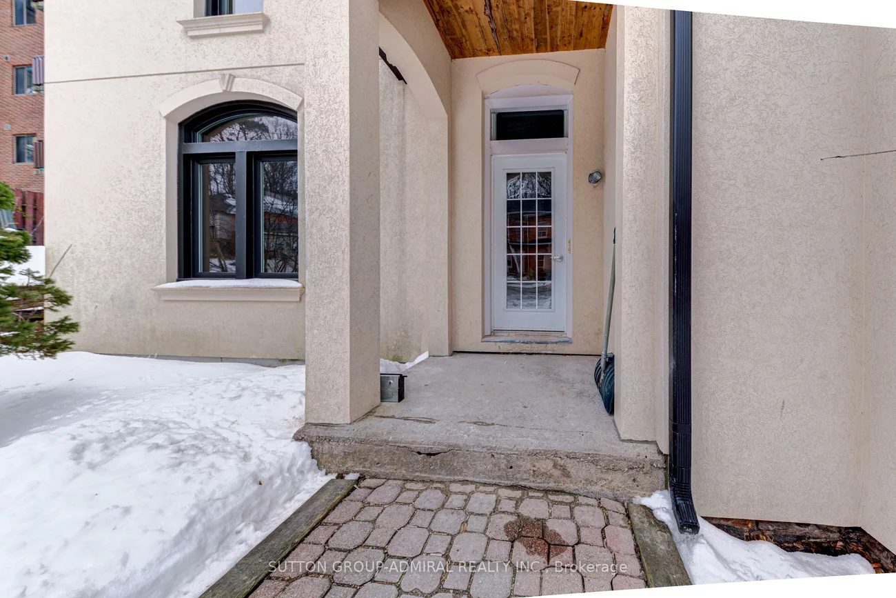 167, Collier, City Centre, Barrie