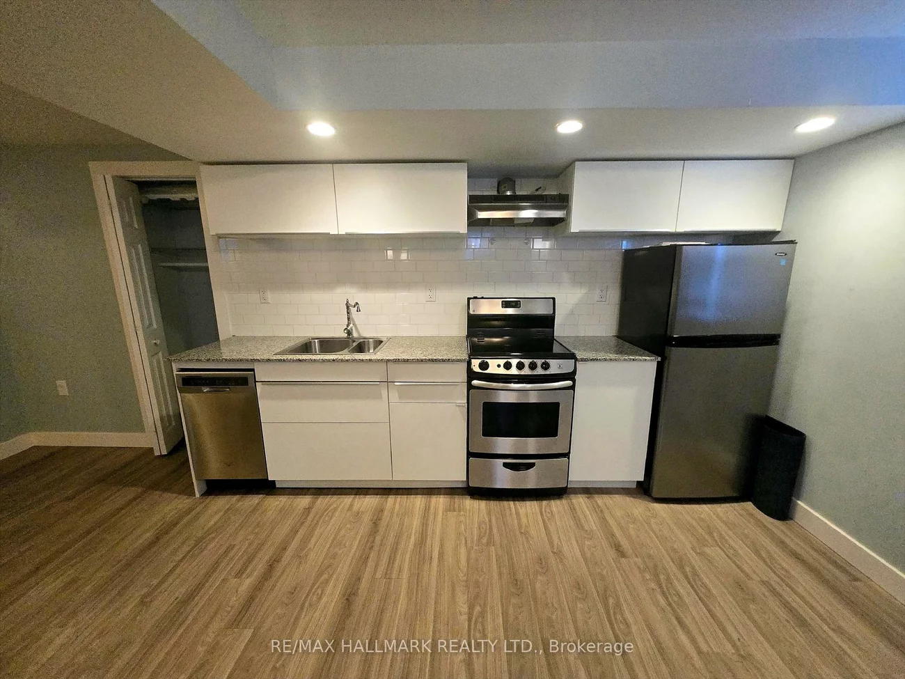 52, Burke, West Bayfield, Barrie