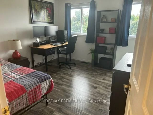 25, Srigley (Entire House), Holly, Barrie