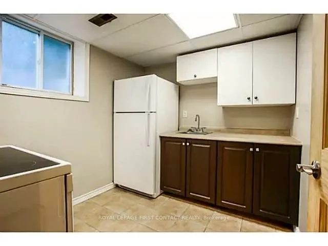9, REDWOOD *LOWER LEVEL*, Grove East, Barrie