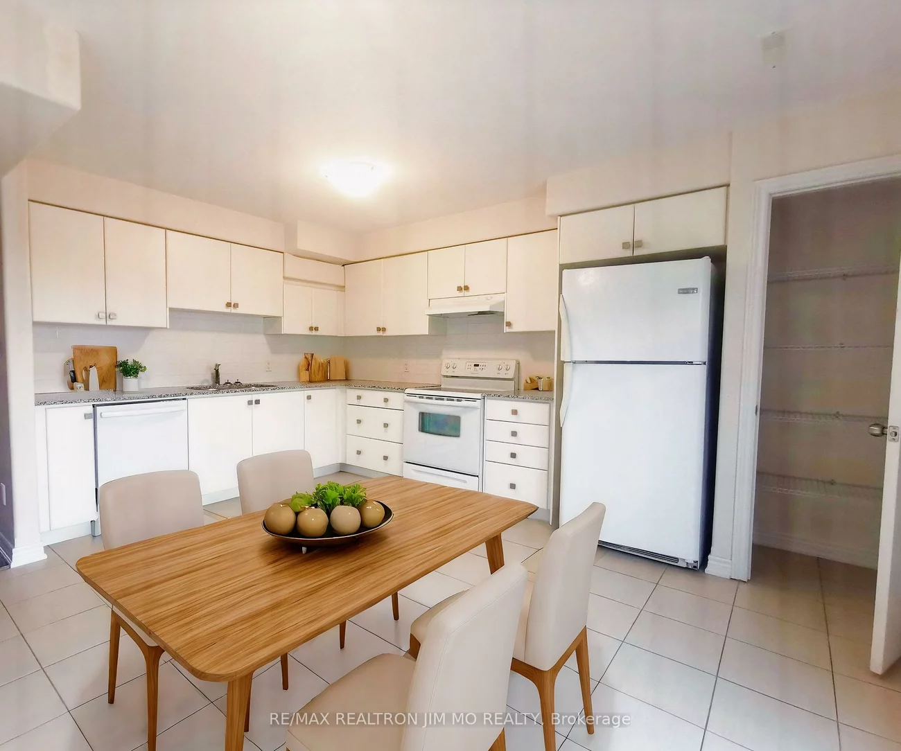 1, Leggott, Painswick North, Barrie