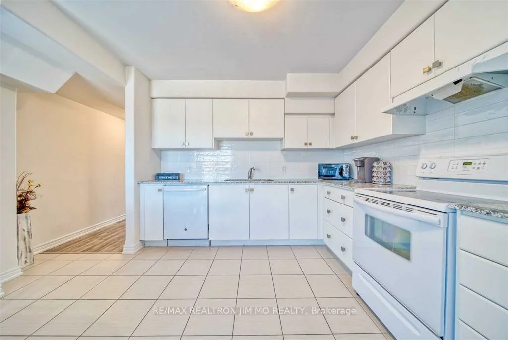 1, Leggott, Painswick North, Barrie