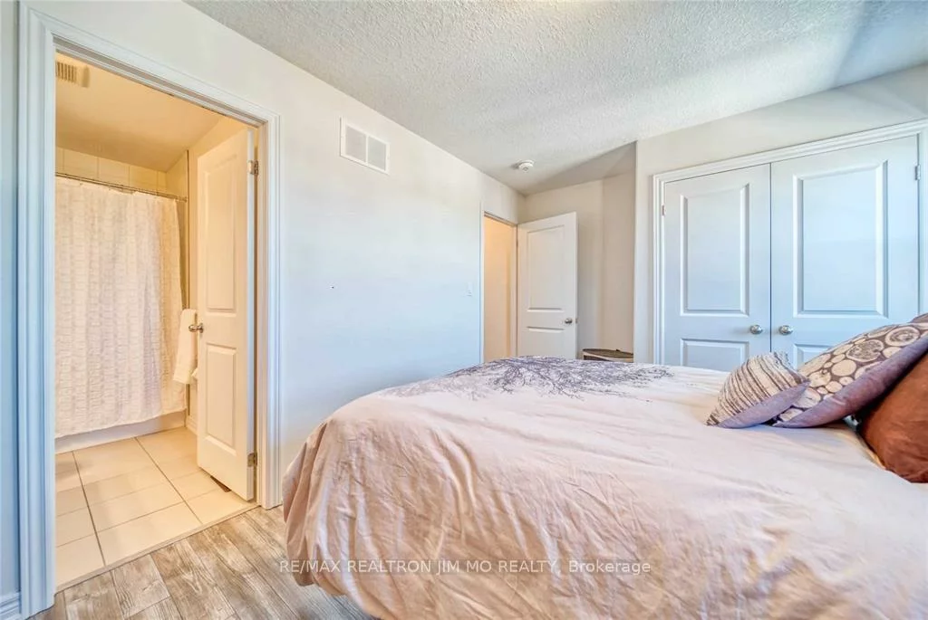 1, Leggott, Painswick North, Barrie