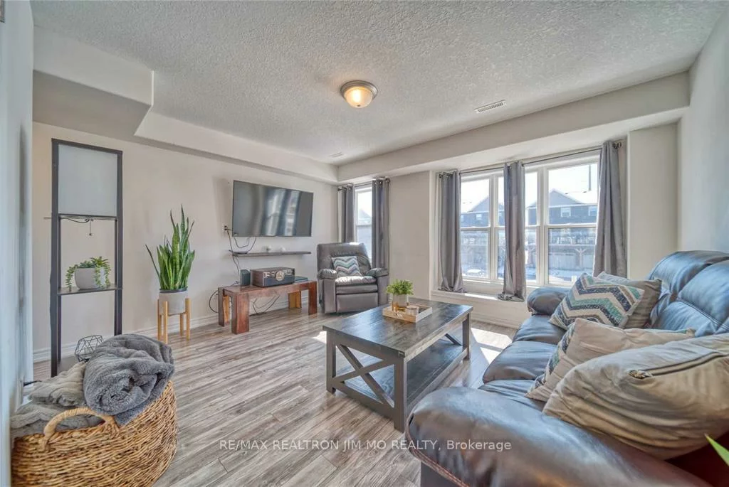 1, Leggott, Painswick North, Barrie