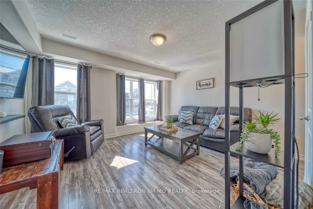 1, Leggott, Painswick North, Barrie