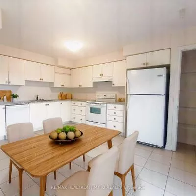1, Leggott, Painswick North, Barrie