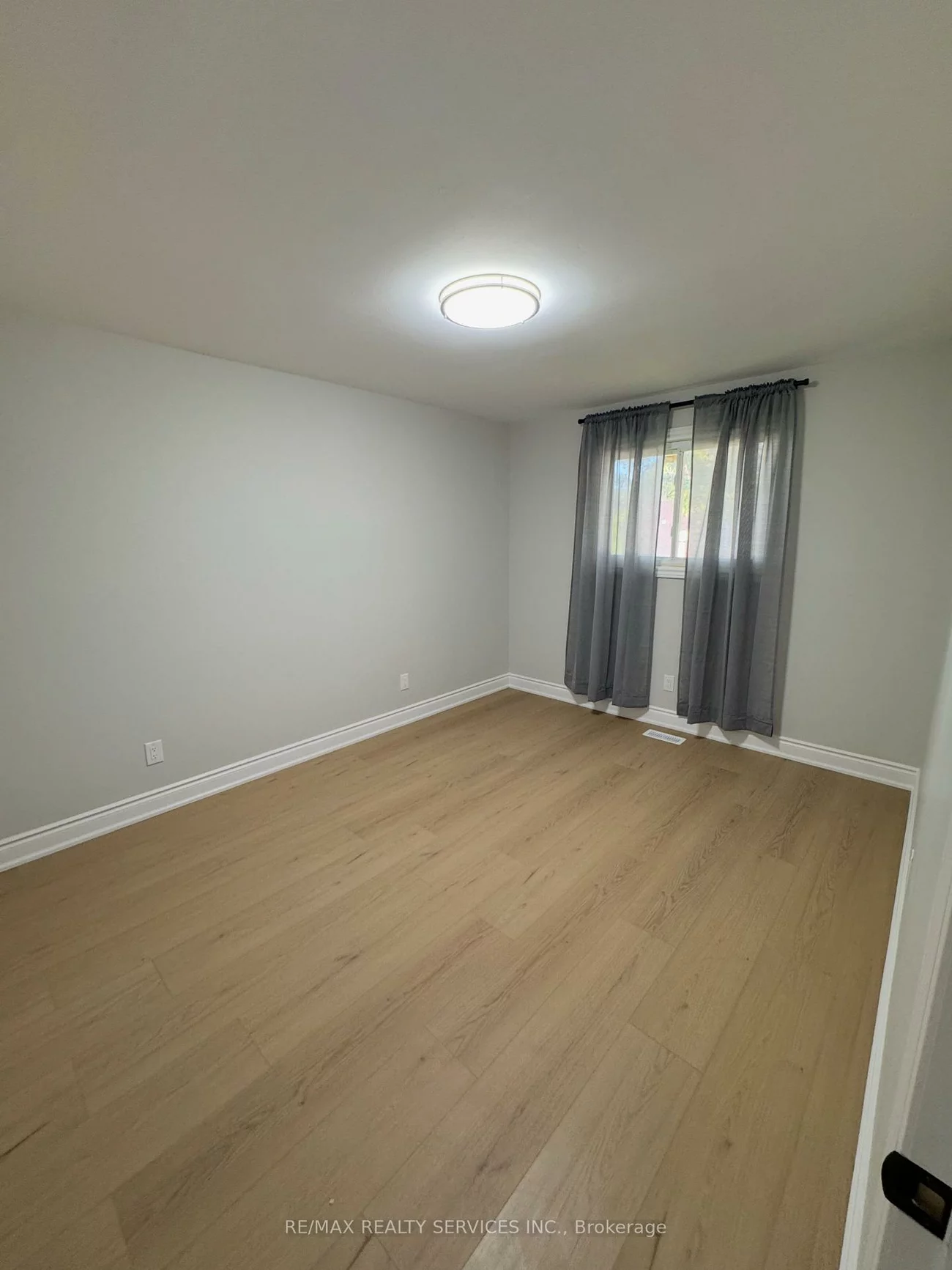 41, Maclaren, Painswick North, Barrie