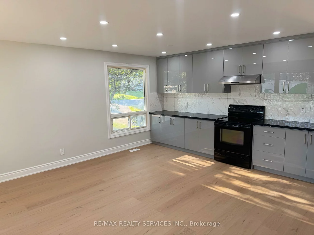 41, Maclaren, Painswick North, Barrie